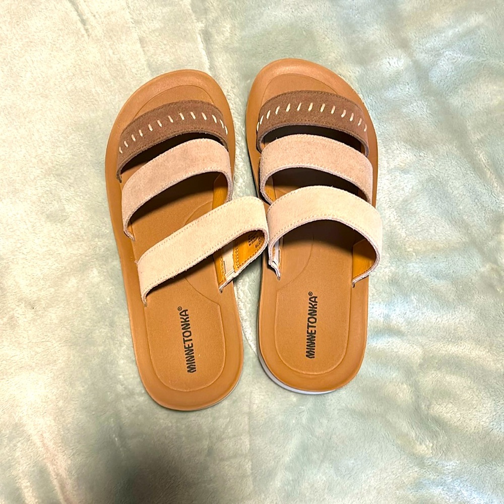 NWT SANDALS 🥰